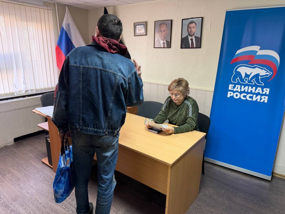 В общественной приёмной прошёл приём депутата городского совета В общественной приёмной прошёл приём депутата городского совета