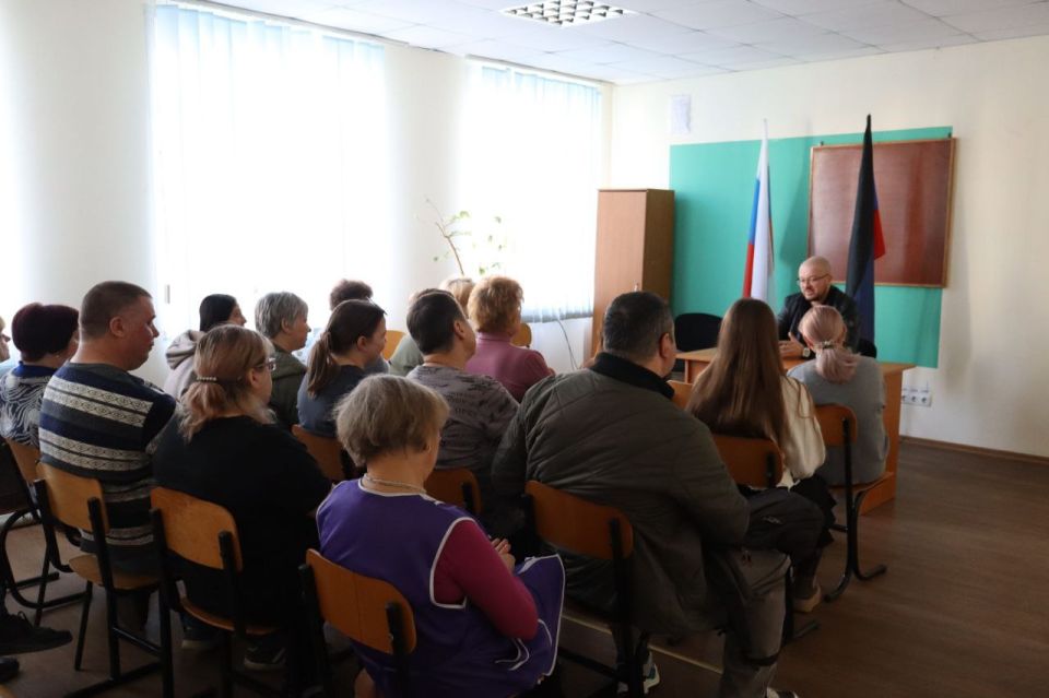 Иван Приходько: В Центрально-Городском районе Горловки прошла встреча с трудовым коллективом Иван Приходько: В Центрально-Городском районе Горловки прошла встреча с трудовым коллективом