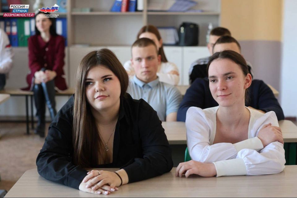 Молодежь знакомится с проектами Президентской платформы Молодежь знакомится с проектами Президентской платформы