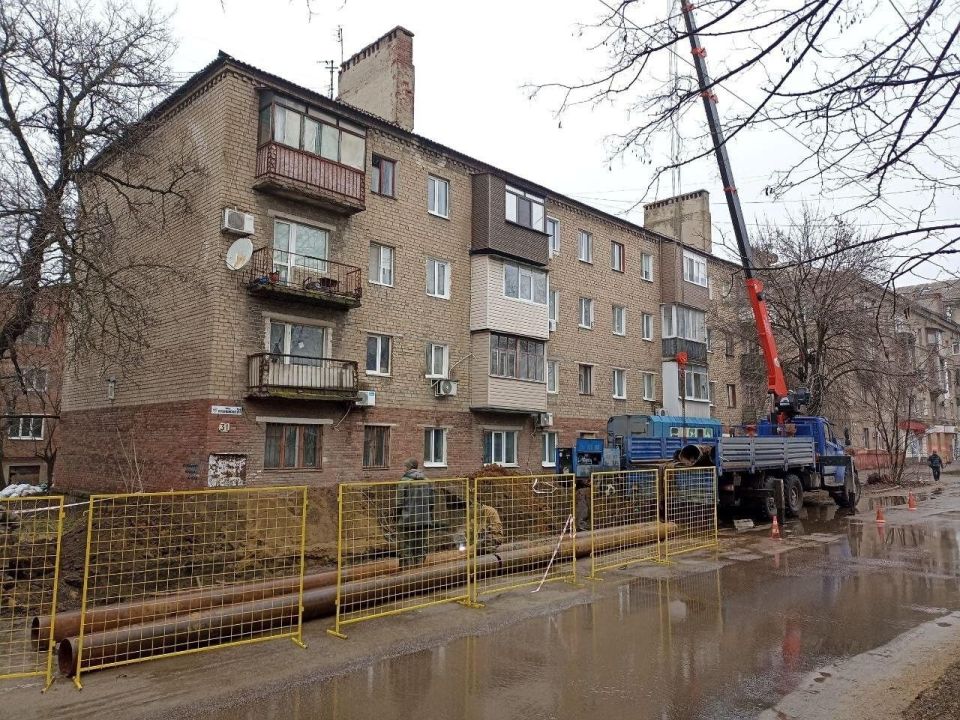 Горловские специалисты совместно с коллегами из Кузбасса продолжают ликвидацию аварий на объектах водоснабжения Горловские специалисты совместно с коллегами из Кузбасса продолжают ликвидацию аварий на объектах водоснабжения