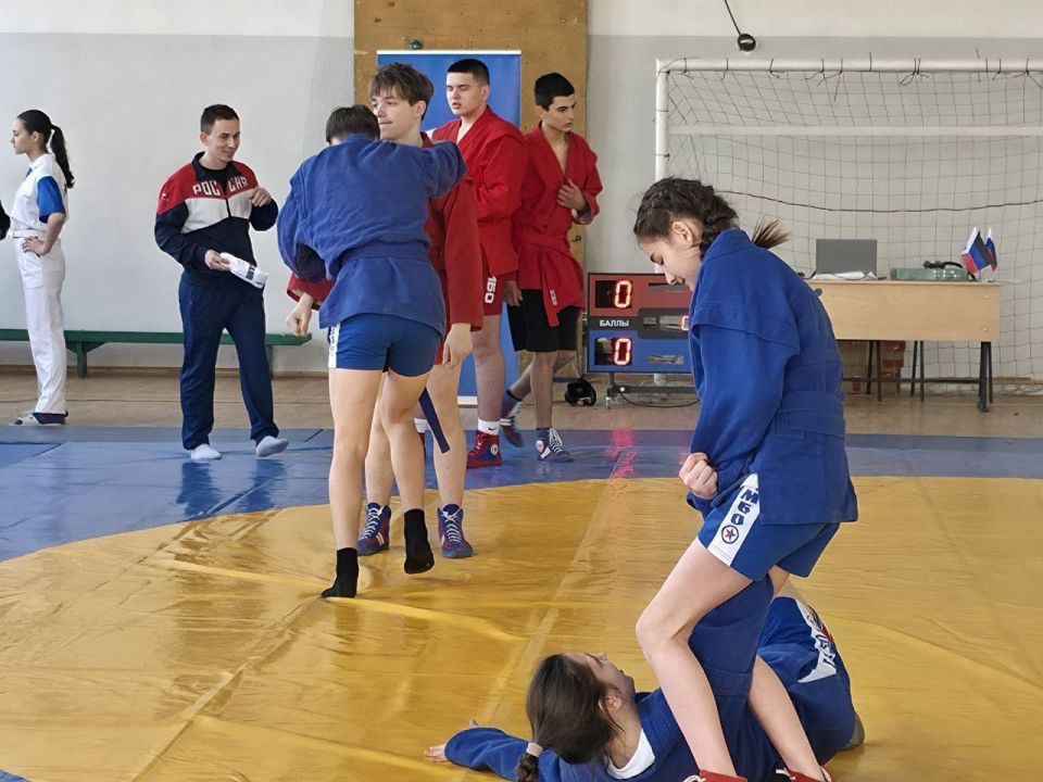 12 марта 2026 года в рамках партийного проекта «Выбор сильных» в МБУ ДО «СШ № 2 г.о. Торез» прошел Региональный этап Всероссийских соревнований по самбо среди команд общеобразовательных организаций Донецкой Народной... 12 марта 2026 года в рамках партийного проекта «Выбор сильных» в МБУ ДО «СШ № 2 г.о. Торез» прошел Региональный этап Всероссийских соревнований по самбо среди команд общеобразовательных организаций Донецкой Народной...