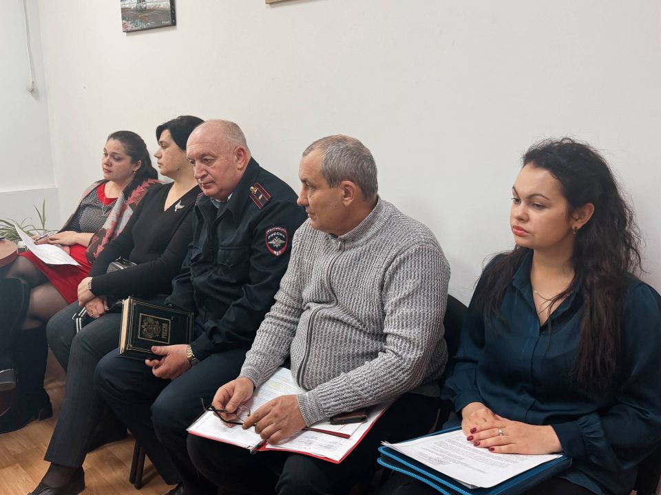 В администрации Мангушского муниципального округа прошло плановое заседание КДН и ЗП под председательством заместителя главы администрации Натальей Тосхопаран В администрации Мангушского муниципального округа прошло плановое заседание КДН и ЗП под председательством заместителя главы администрации Натальей Тосхопаран
