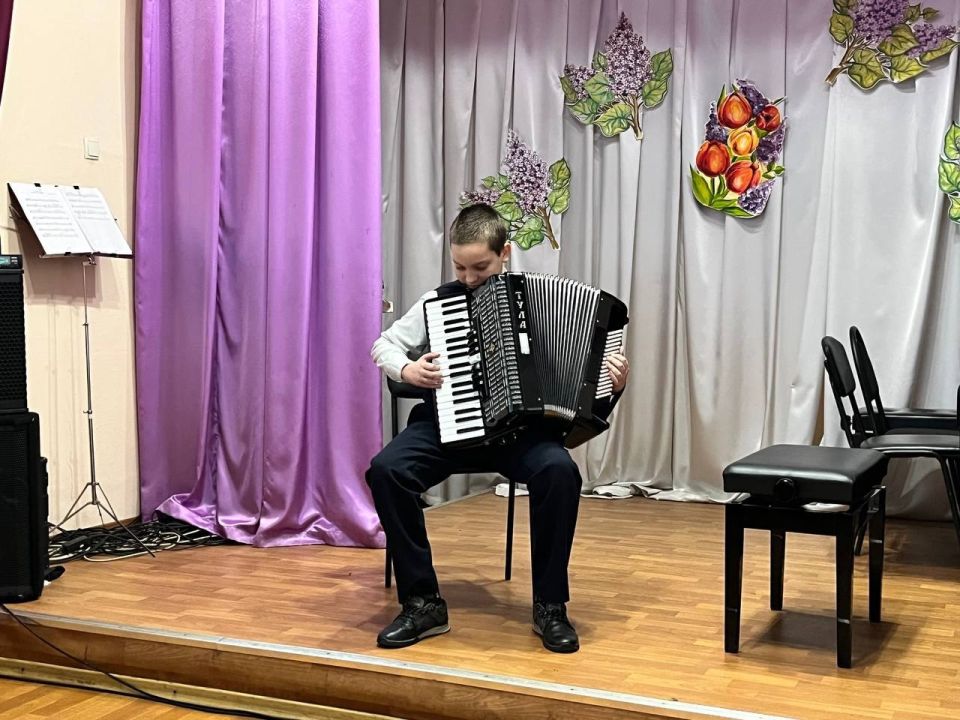 Вместе с весной к нам приходит прекрасный праздник - международный женский день 8 марта! В нашей школе состоялся концерт "Сияние весны", полный любви, нежности и весеннего настроения Вместе с весной к нам приходит прекрасный праздник - международный женский день 8 марта! В нашей школе состоялся концерт "Сияние весны", полный любви, нежности и весеннего настроения