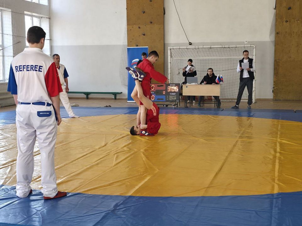 12 марта 2026 года в рамках партийного проекта «Выбор сильных» в МБУ ДО «СШ № 2 г.о. Торез» прошел Региональный этап Всероссийских соревнований по самбо среди команд общеобразовательных организаций Донецкой Народной... 12 марта 2026 года в рамках партийного проекта «Выбор сильных» в МБУ ДО «СШ № 2 г.о. Торез» прошел Региональный этап Всероссийских соревнований по самбо среди команд общеобразовательных организаций Донецкой Народной...