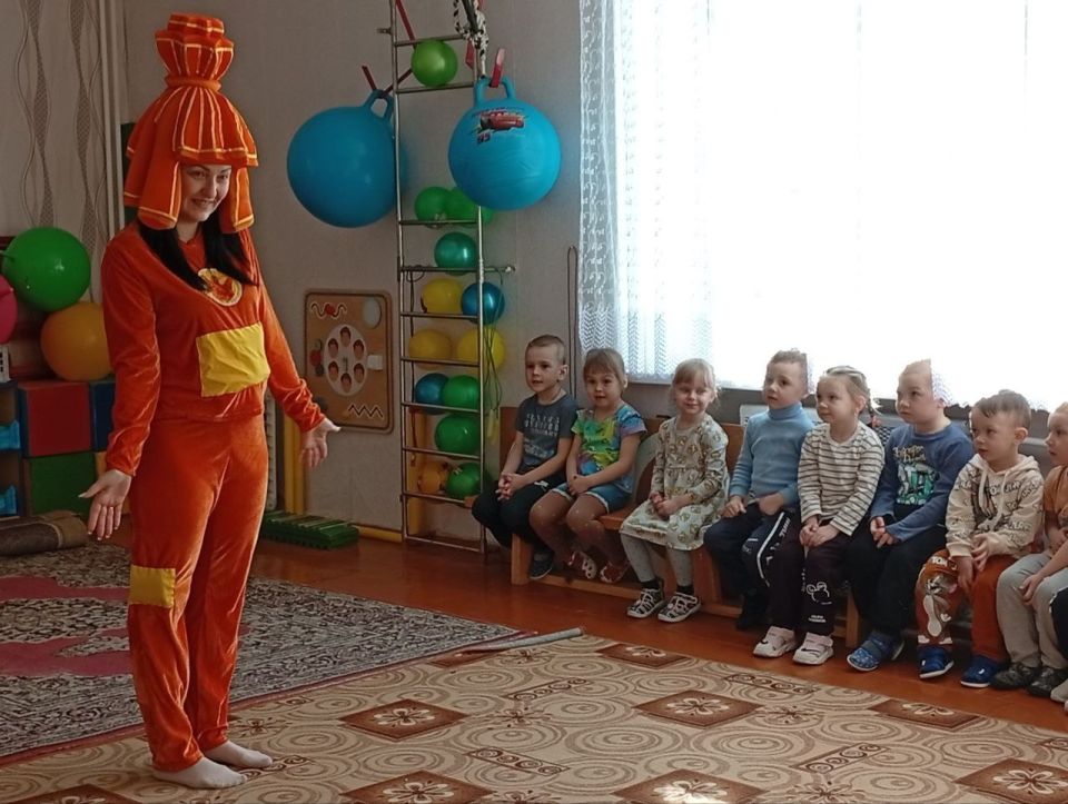 Сегодня ГБДОУ "Детский сад № 9" с развлекательно-игровой программой "Весна - время веселых игр и затей, выходи играть скорей" посетила культорганизатор Зугрэсского городского Дворца культуры Богданова Светлана Витальевна Сегодня ГБДОУ "Детский сад № 9" с развлекательно-игровой программой "Весна - время веселых игр и затей, выходи играть скорей" посетила культорганизатор Зугрэсского городского Дворца культуры Богданова Светлана Витальевна