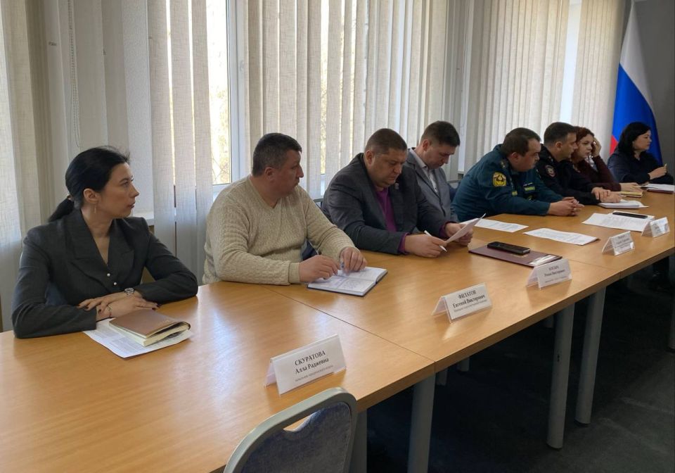 Евгений Поплавский: Вчера провел еженедельное аппаратное совещание с руководителями ведомств и силовых структур Евгений Поплавский: Вчера провел еженедельное аппаратное совещание с руководителями ведомств и силовых структур