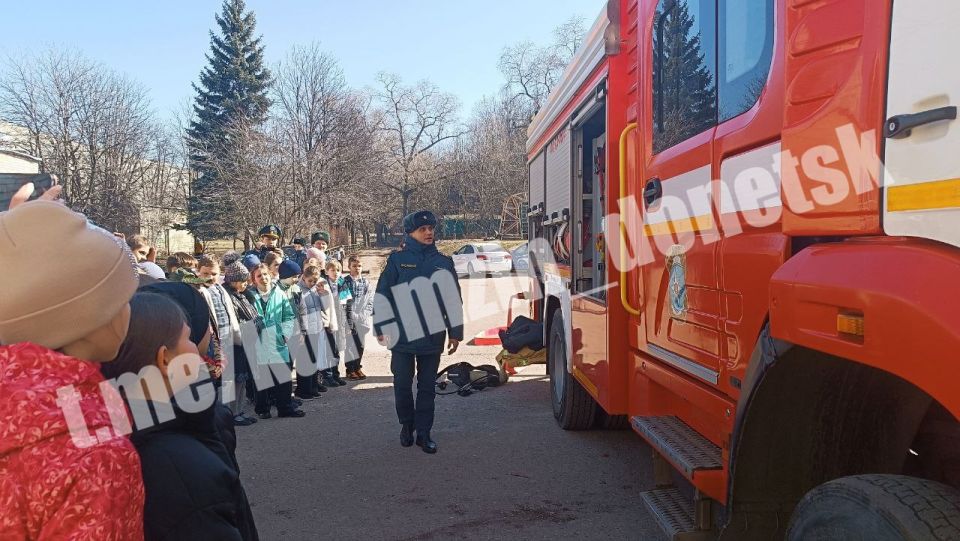 При пожаре звонить 101!. Об этом знают учащиеся лицея №12 При пожаре звонить 101!. Об этом знают учащиеся лицея №12
