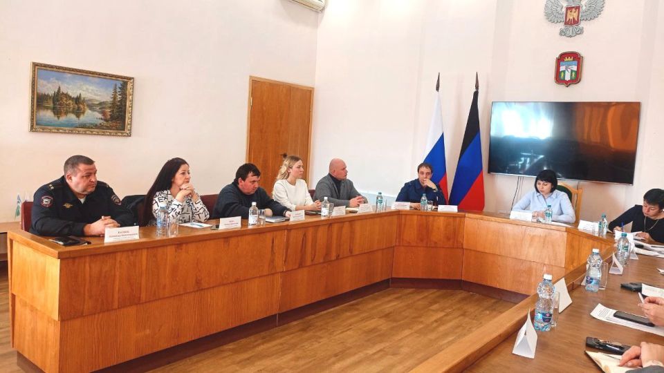 Состоялось заседание комиссии по делам несовершеннолетних и защите их прав Состоялось заседание комиссии по делам несовершеннолетних и защите их прав