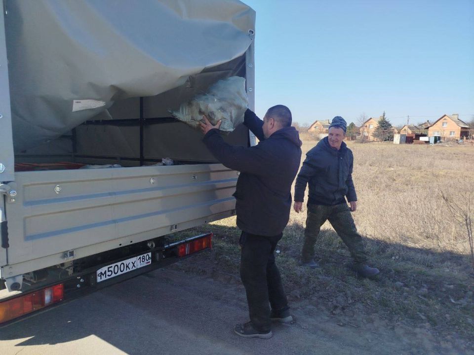 В рамках реализации партийного проекта «Единой России» «Чистая страна» на территории нашего округа продолжается планомерная работа по благоустройству и поддержанию чистоты В рамках реализации партийного проекта «Единой России» «Чистая страна» на территории нашего округа продолжается планомерная работа по благоустройству и поддержанию чистоты
