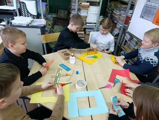 Детские библиотеки Ждановки и Магадана провели совместную акцию Детские библиотеки Ждановки и Магадана провели совместную акцию