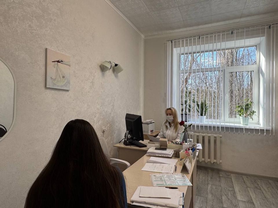Пользу грудного молока для ребёнка переоценить невозможно Пользу грудного молока для ребёнка переоценить невозможно