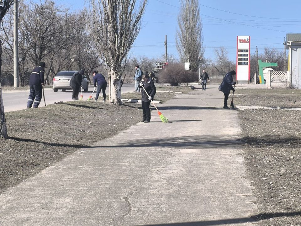 Сотрудники ГУП ДНР "Донснабкомплект" приняли участие в санитарном дне Сотрудники ГУП ДНР "Донснабкомплект" приняли участие в санитарном дне