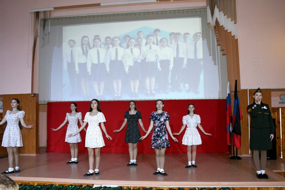 В Кировском прошла торжественная церемония вручения формы кадетам В Кировском прошла торжественная церемония вручения формы кадетам
