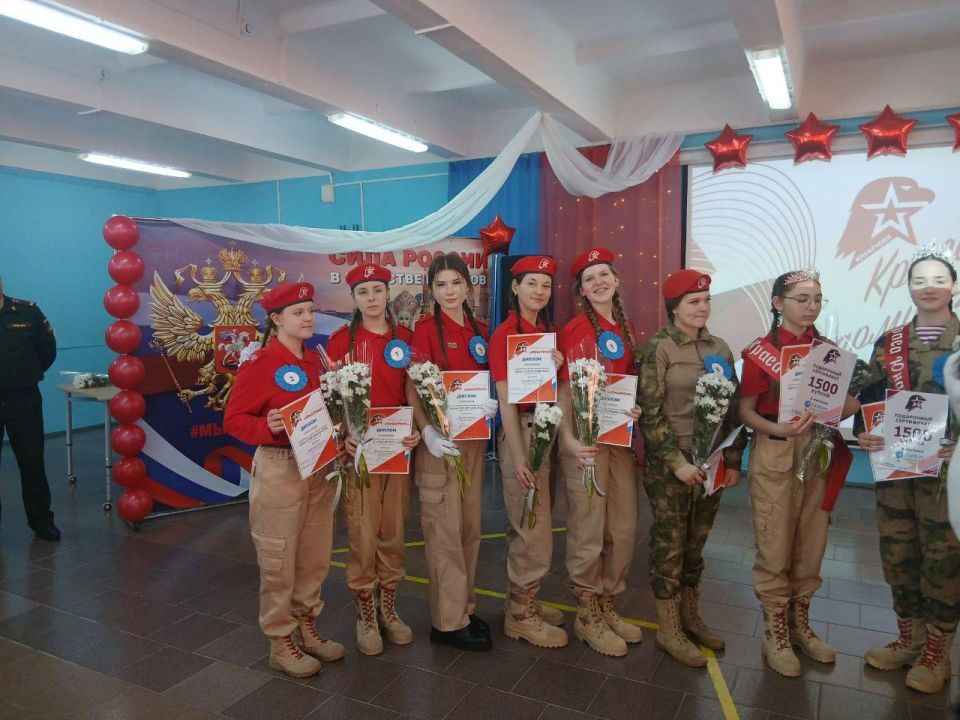 Юнармия в действии! Гордимся нашей девочкой из ВПК «Феникс» — Якубовой Ариной! Недавно она успешно прошла непростое испытание, выкладываясь от души и демонстрируя свои лучшие качества. В программе были такие этапы :... Юнармия в действии! Гордимся нашей девочкой из ВПК «Феникс» — Якубовой Ариной! Недавно она успешно прошла непростое испытание, выкладываясь от души и демонстрируя свои лучшие качества. В программе были такие этапы :...