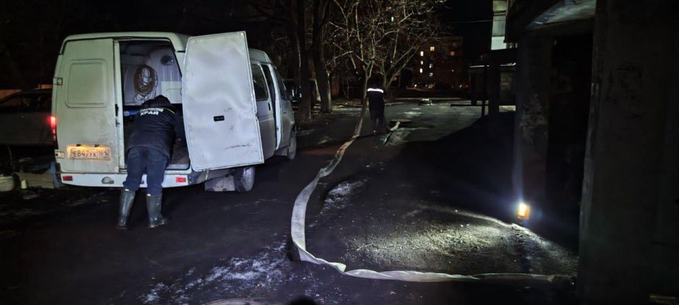 Хабаровский край организовал комплексную откачку воду из подвалов домов в Дебальцево Хабаровский край организовал комплексную откачку воду из подвалов домов в Дебальцево
