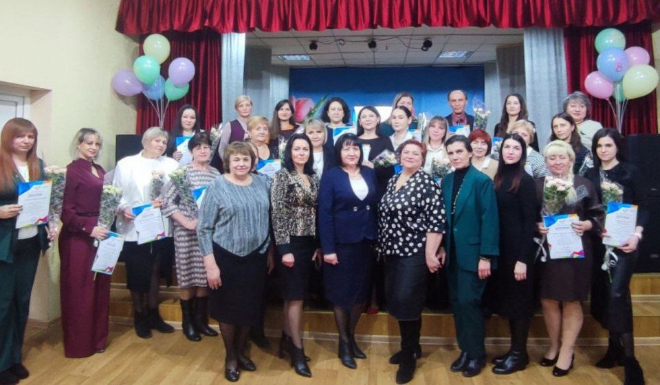 Торжественная церемония награждения участников муниципального этапа республиканского конкурса «Педагог года Донецкой Народной Республики» Торжественная церемония награждения участников муниципального этапа республиканского конкурса «Педагог года Донецкой Народной Республики»