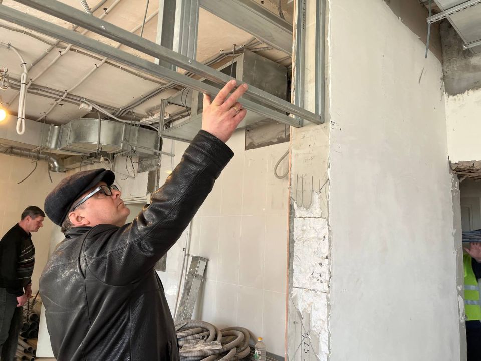 Василий Овчаров: Во исполнение поручений Главы ДНР Дениса Пушилина, в рамках реализации концепции партии «Единая Россия» в нашем округе продолжаются капитальные ремонты учреждений образования Василий Овчаров: Во исполнение поручений Главы ДНР Дениса Пушилина, в рамках реализации концепции партии «Единая Россия» в нашем округе продолжаются капитальные ремонты учреждений образования
