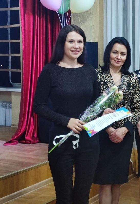 Торжественная церемония награждения участников муниципального этапа республиканского конкурса «Педагог года Донецкой Народной Республики» Торжественная церемония награждения участников муниципального этапа республиканского конкурса «Педагог года Донецкой Народной Республики»