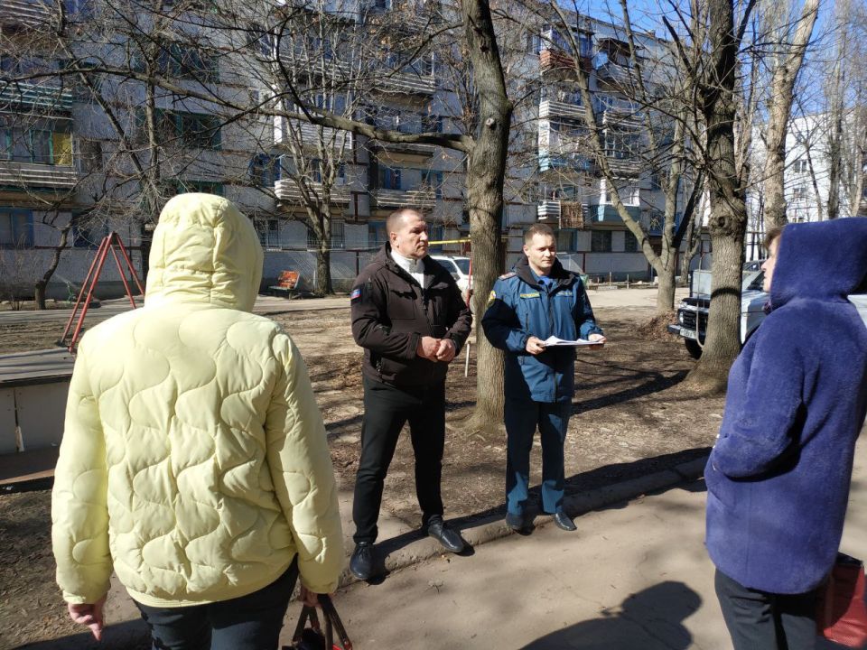 Сегодня, 13.03.2026, заместитель главы администрации городского округа Дебальцево Валерий Иванович Бессараб провел встречу с населением в городе Светлодарск Сегодня, 13.03.2026, заместитель главы администрации городского округа Дебальцево Валерий Иванович Бессараб провел встречу с населением в городе Светлодарск