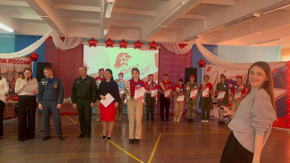Юнармия в действии! Гордимся нашей девочкой из ВПК «Феникс» — Якубовой Ариной! Недавно она успешно прошла непростое испытание, выкладываясь от души и демонстрируя свои лучшие качества. В программе были такие этапы :... Юнармия в действии! Гордимся нашей девочкой из ВПК «Феникс» — Якубовой Ариной! Недавно она успешно прошла непростое испытание, выкладываясь от души и демонстрируя свои лучшие качества. В программе были такие этапы :...