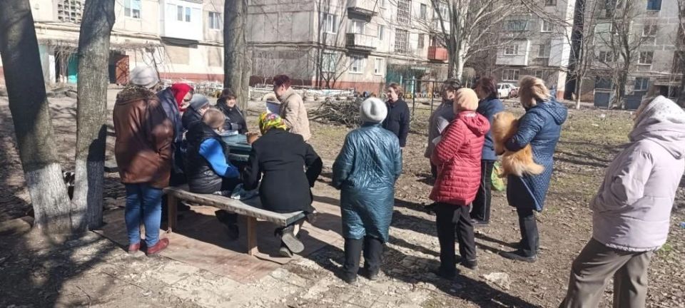 Роман Конев: Жители Калининского района ДНР приняли участие во встречах, организованных в рамках проекта «Управдом» Роман Конев: Жители Калининского района ДНР приняли участие во встречах, организованных в рамках проекта «Управдом»