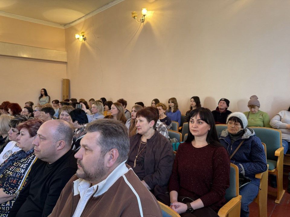 В Шахтерском округе отметили труд работников бытового обслуживания населения и жилищно-коммунального хозяйства В Шахтерском округе отметили труд работников бытового обслуживания населения и жилищно-коммунального хозяйства