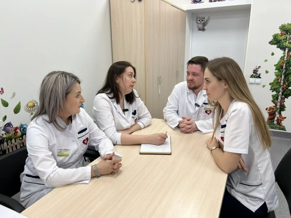 Новоуренгойские врачи провели телемедицинскую консультацию для маленького пациента из Волновахи Новоуренгойские врачи провели телемедицинскую консультацию для маленького пациента из Волновахи