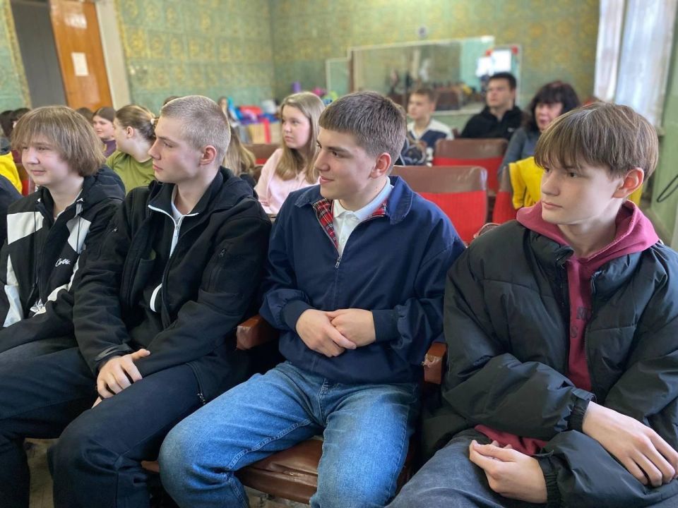 Для школьников прошел диспут «В мире прав и обязанностей. Экстремизм и терроризм» Для школьников прошел диспут «В мире прав и обязанностей. Экстремизм и терроризм»