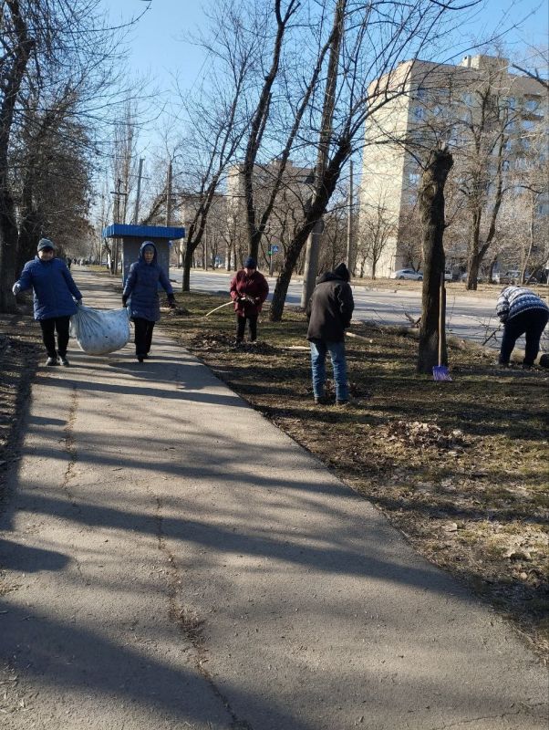 Елена Синецкая: Сегодня, 14 марта, на территории Калининского внутригородского района стартовал первый весенний субботник с целью улучшения экологической обстановки и создания комфортной городской среды Елена Синецкая: Сегодня, 14 марта, на территории Калининского внутригородского района стартовал первый весенний субботник с целью улучшения экологической обстановки и создания комфортной городской среды