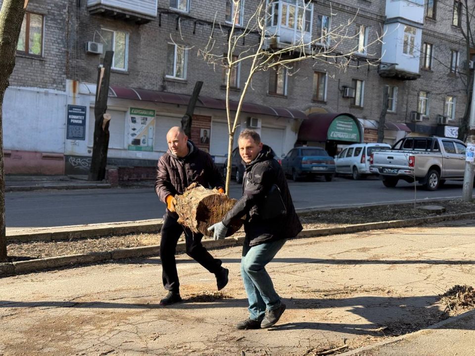 Весна пришла, убирать пора! Весна пришла, убирать пора!