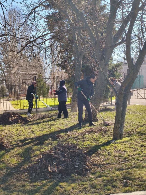 В Старобешевском округе прошла акция "День чистоты" В Старобешевском округе прошла акция "День чистоты"