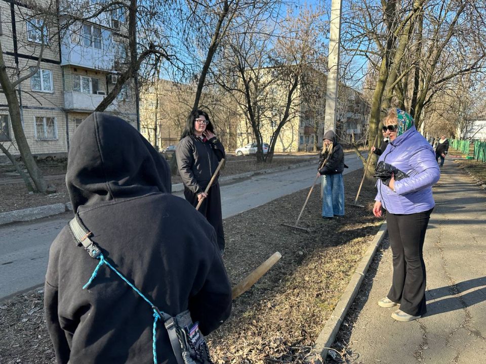 Елена Синецкая: Сегодня, 14 марта, на территории Калининского внутригородского района стартовал первый весенний субботник с целью улучшения экологической обстановки и создания комфортной городской среды Елена Синецкая: Сегодня, 14 марта, на территории Калининского внутригородского района стартовал первый весенний субботник с целью улучшения экологической обстановки и создания комфортной городской среды