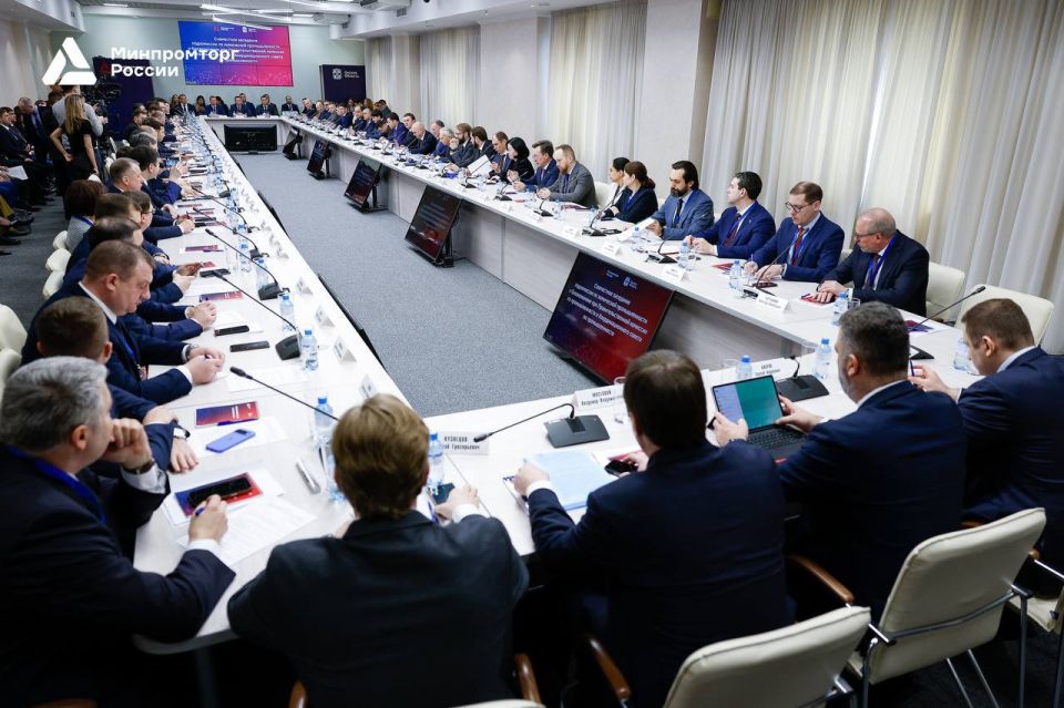 Гурген Малхасян: Координационный совет по промышленности в Омске: фокус на технологическое лидерство и импортозамещение Гурген Малхасян: Координационный совет по промышленности в Омске: фокус на технологическое лидерство и импортозамещение