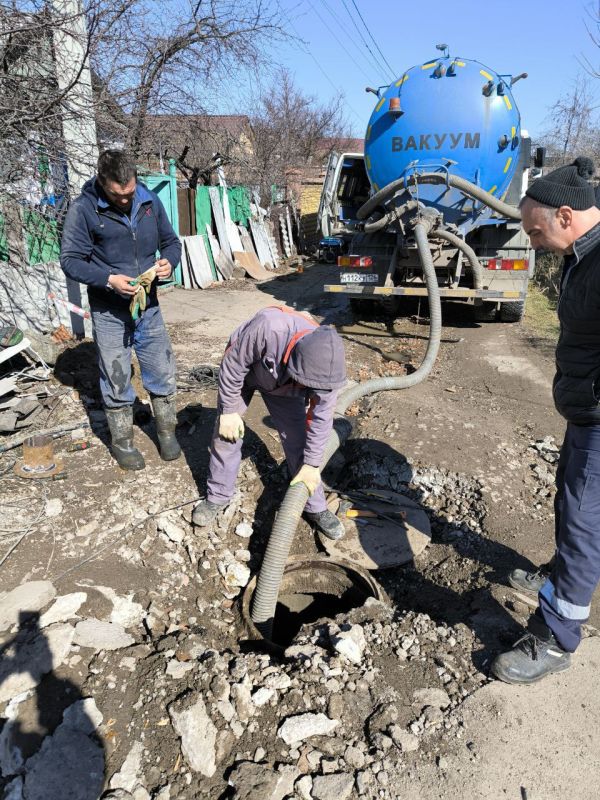 Продолжается работа аварийных бригад Санкт-Петербурга в Мариуполе Продолжается работа аварийных бригад Санкт-Петербурга в Мариуполе
