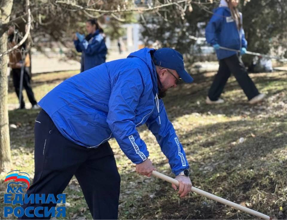 Дмитрий Блинов: Принял участие в акции "День чистоты" Дмитрий Блинов: Принял участие в акции "День чистоты"