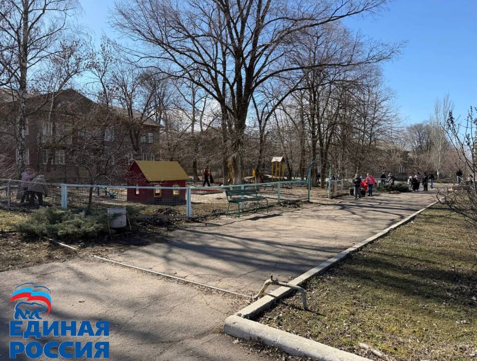 Дмитрий Блинов: Принял участие в акции "День чистоты" Дмитрий Блинов: Принял участие в акции "День чистоты"