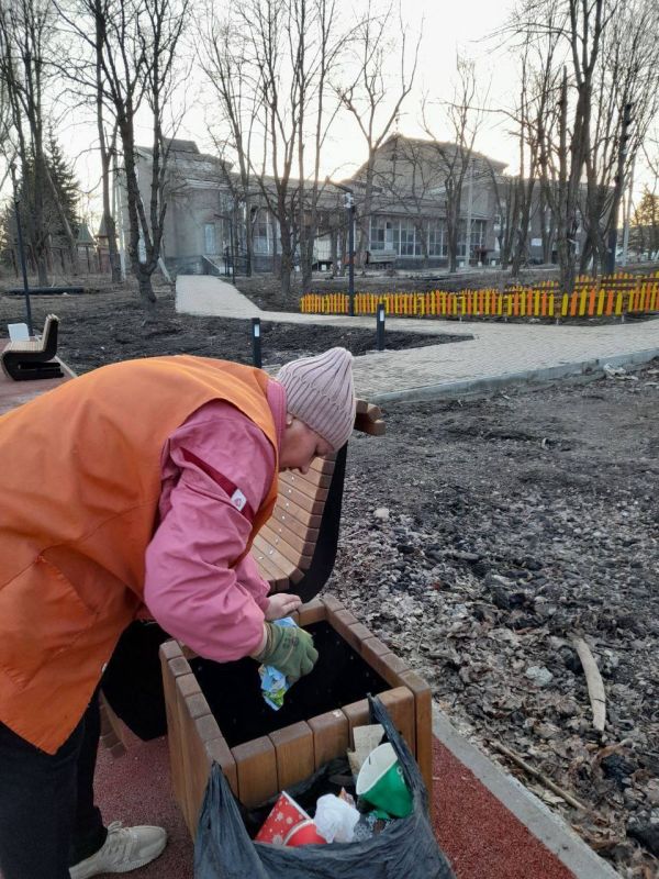 Александр Пеняев: За 14.03.2026 работниками МУП АГЯ "ЖЭК" выполнена уборка территорий в г. Ясиноватая Александр Пеняев: За 14.03.2026 работниками МУП АГЯ "ЖЭК" выполнена уборка территорий в г. Ясиноватая