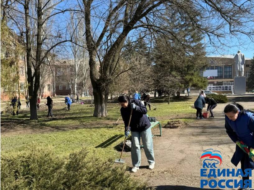 Дмитрий Блинов: Принял участие в акции "День чистоты" Дмитрий Блинов: Принял участие в акции "День чистоты"