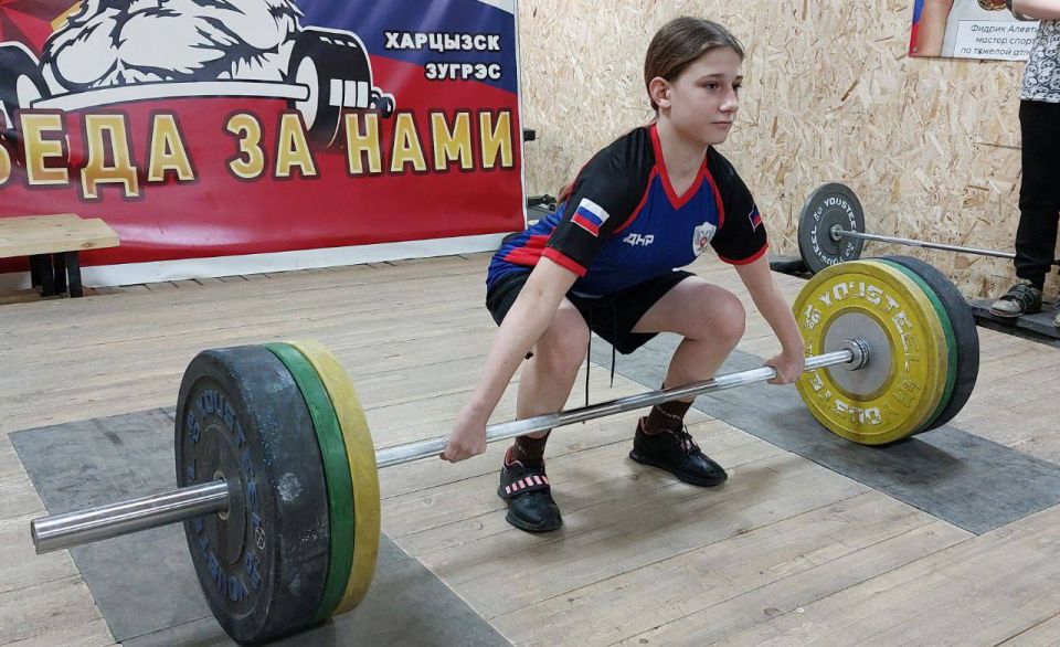 13 марта 2026 в специализированном зале тяжёлой атлетики МБУ ДО СШ «Энергетик» прошло Открытое Первенство города Зугрэса по тяжёлой атлетике, посвящённое международному женскому Дню 13 марта 2026 в специализированном зале тяжёлой атлетики МБУ ДО СШ «Энергетик» прошло Открытое Первенство города Зугрэса по тяжёлой атлетике, посвящённое международному женскому Дню