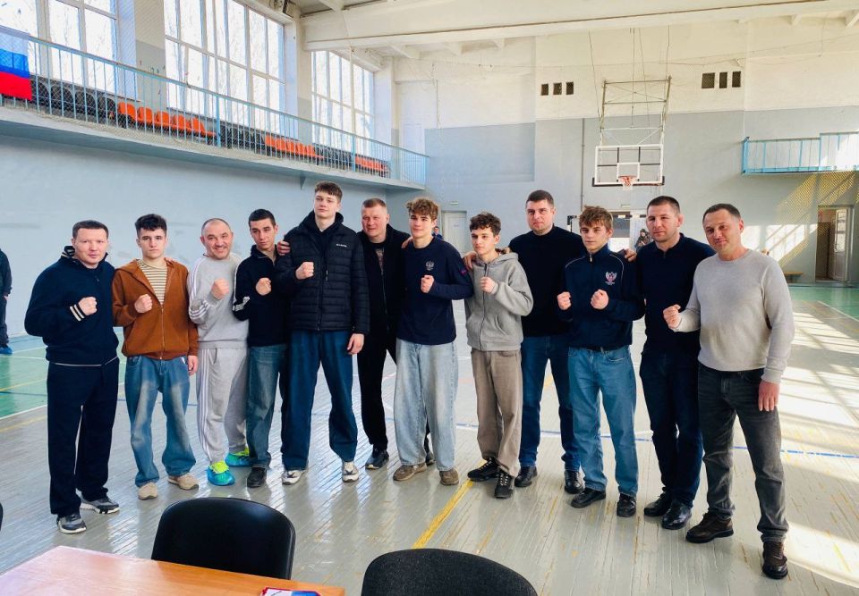14 марта 2026 года на базе СК «ТРУБНИК» г.о. Харцызск, состоялась встреча именитых российских боксёров : 14 марта 2026 года на базе СК «ТРУБНИК» г.о. Харцызск, состоялась встреча именитых российских боксёров :