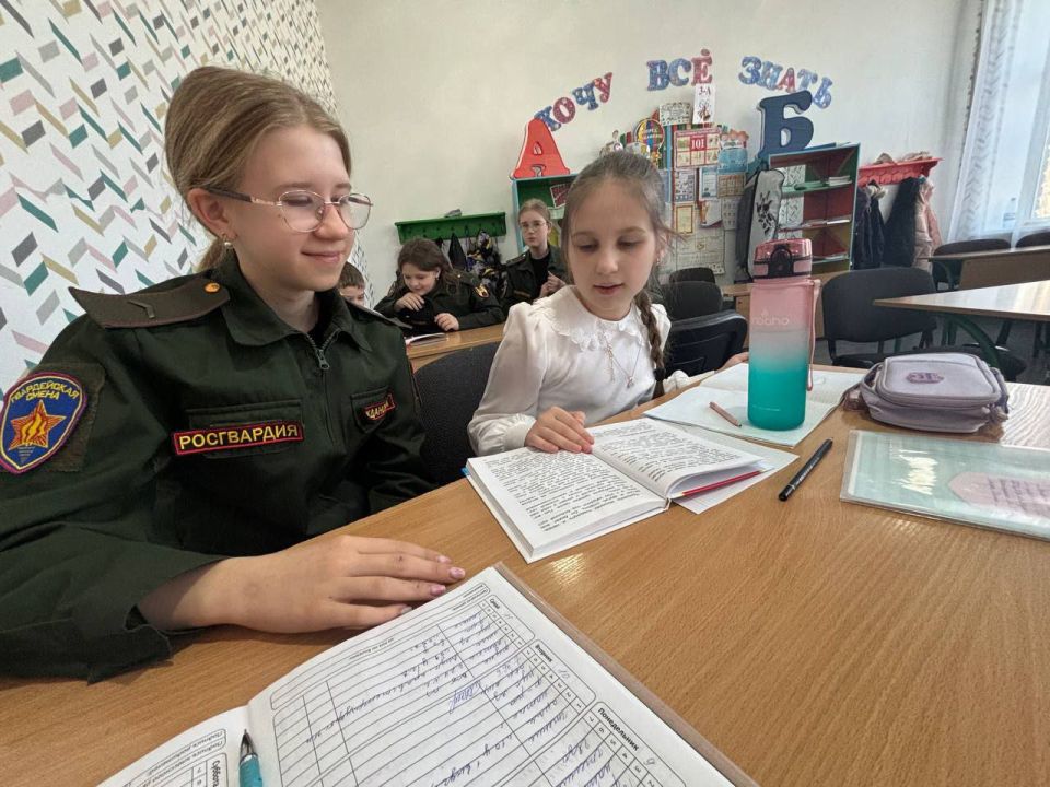 В школе Ждановки прошло мероприятие «Школа добрых дел» В школе Ждановки прошло мероприятие «Школа добрых дел»