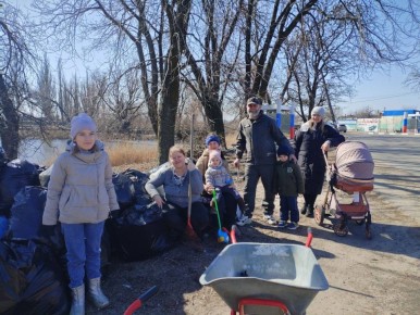 В Харцызске дан старт первым субботникам! И начали его, как всегда, самые активные и неравнодушные