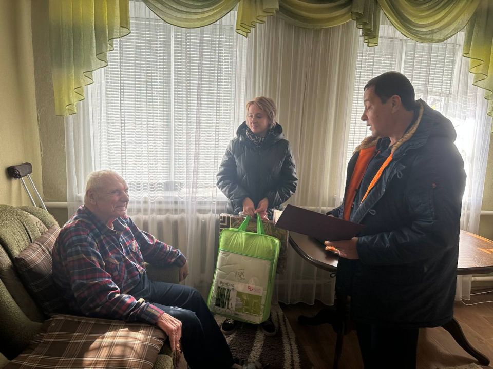 Константин Зинченко: Поздравление с 90-летием Николая Ивановича Манько, жителя села Николаевка Константин Зинченко: Поздравление с 90-летием Николая Ивановича Манько, жителя села Николаевка
