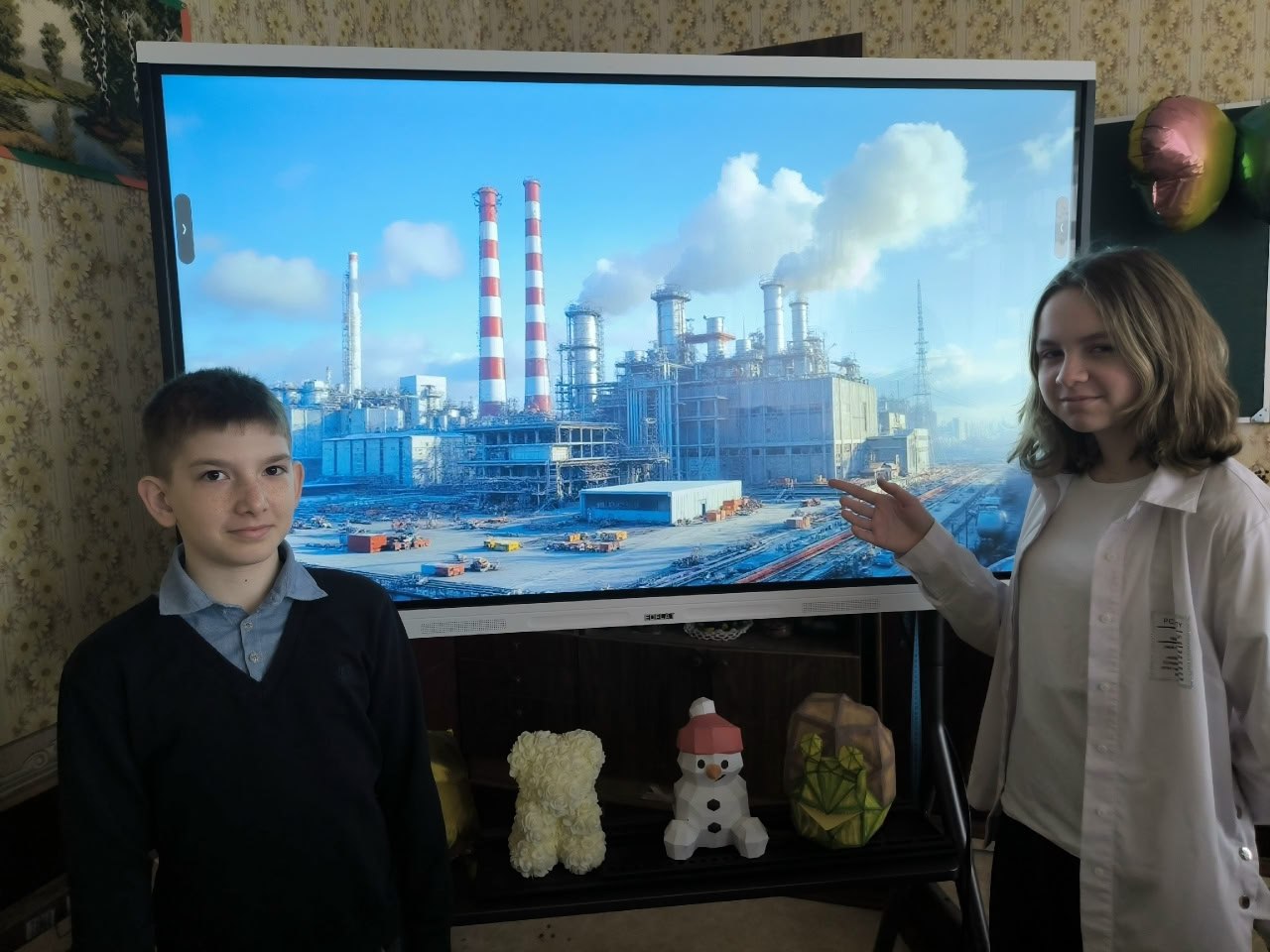 Школьники Ждановки погрузились в мир промышленных гигантов России Школьники Ждановки погрузились в мир промышленных гигантов России