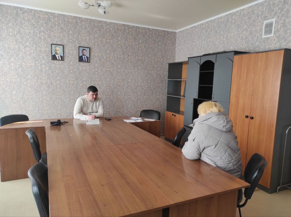 Сегодня, 16 марта 2026 года, Глава муниципального образования городской округ Торез Артем Чесноков провел прием населения по личным вопросам Сегодня, 16 марта 2026 года, Глава муниципального образования городской округ Торез Артем Чесноков провел прием населения по личным вопросам