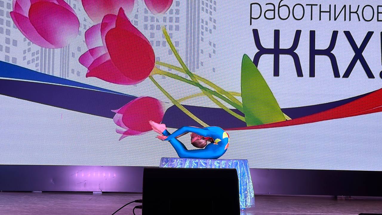 Наталья Великодная: 16 марта в Тельмановском районном Доме культуры в рамках регионального партийного проекта Единой России "Донбасс - наш дом" состоялось праздничное мероприятие, посвящённое Дню работников... Наталья Великодная: 16 марта в Тельмановском районном Доме культуры в рамках регионального партийного проекта Единой России "Донбасс - наш дом" состоялось праздничное мероприятие, посвящённое Дню работников...