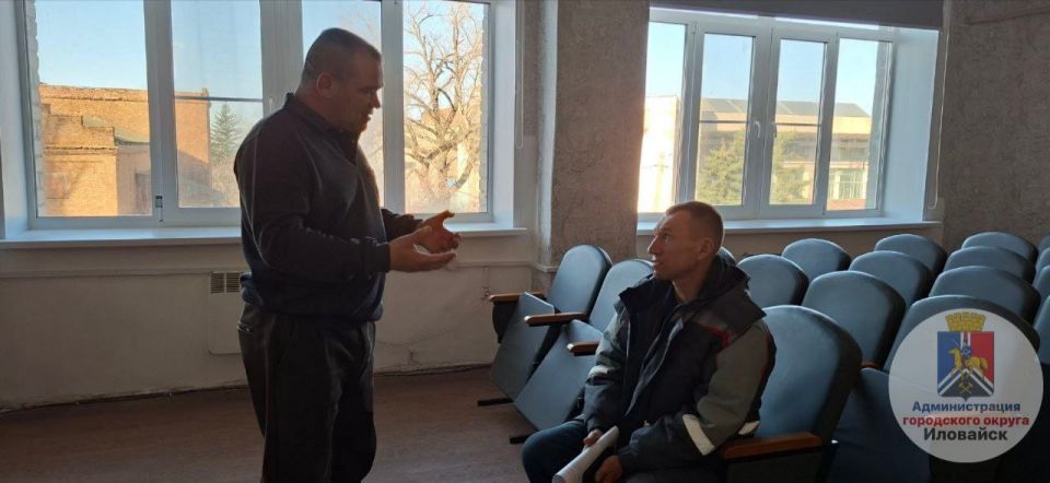 Денис Зубов: Сегодня, 16 марта, заместитель главы администрации городского округа Иловайск Александр Васильевич Кузнецов встретился с представителем Харцызского управления по газоснабжению и газификации «Донбассгаз» филиала... Денис Зубов: Сегодня, 16 марта, заместитель главы администрации городского округа Иловайск Александр Васильевич Кузнецов встретился с представителем Харцызского управления по газоснабжению и газификации «Донбассгаз» филиала...