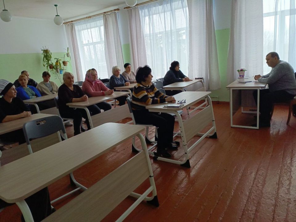 Заведующий Солнцевским территориальным сектором Сергей Сеферов провел встречу с трудовым коллективом ГБОУ «Солнцевская школа» Заведующий Солнцевским территориальным сектором Сергей Сеферов провел встречу с трудовым коллективом ГБОУ «Солнцевская школа»