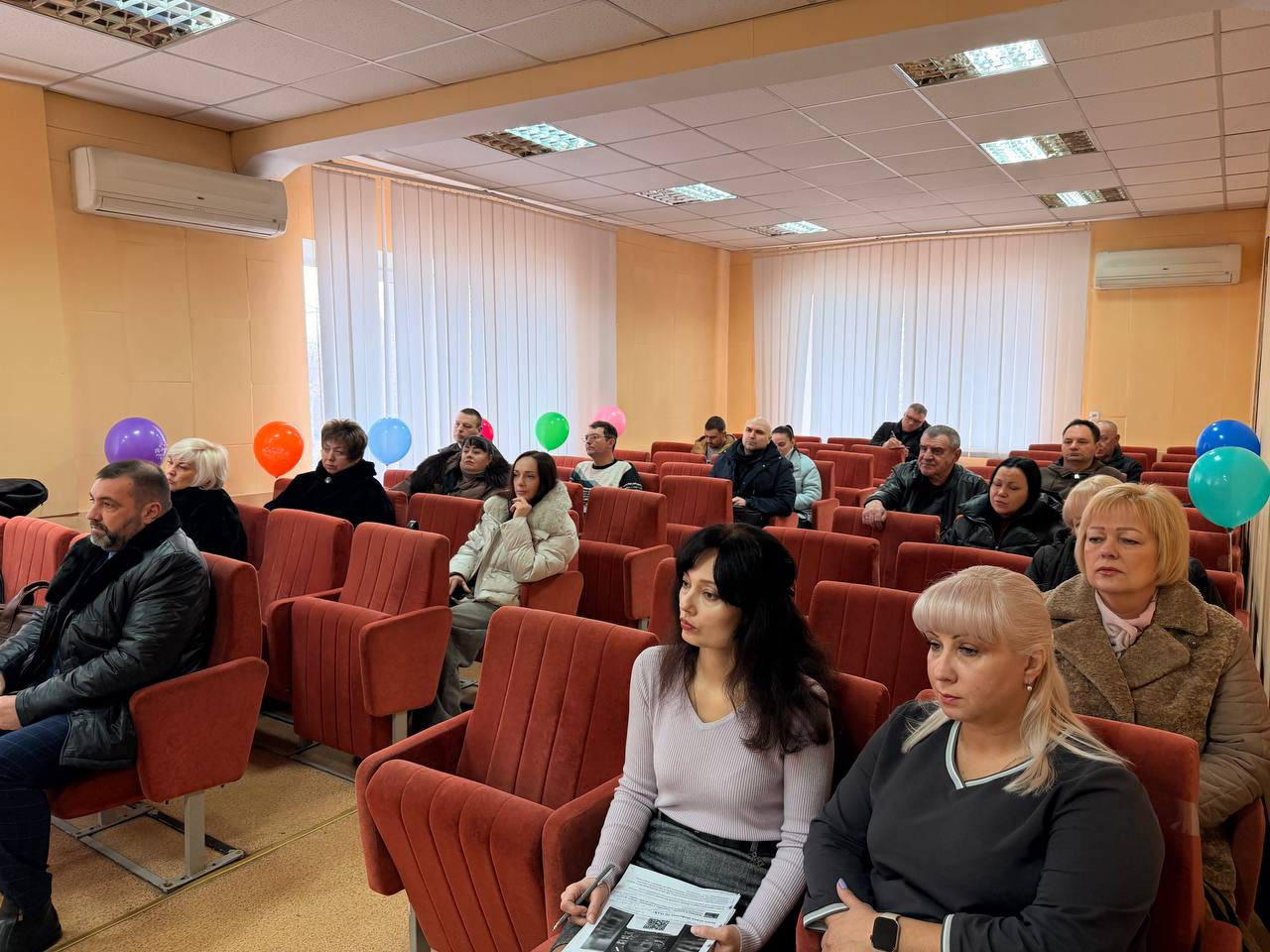 В Донецке полицейские приняли участие в совещании с представителями администрации В Донецке полицейские приняли участие в совещании с представителями администрации