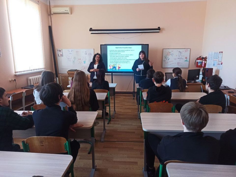 В Докучаевске для старшеклассников состоялось профориентационное занятие В Докучаевске для старшеклассников состоялось профориентационное занятие